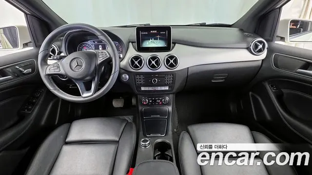 Mercedes-Benz B-Class 2018 — фото 10