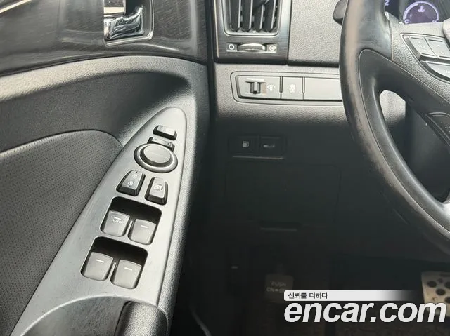 Hyundai Sonata 2014 — фото 15