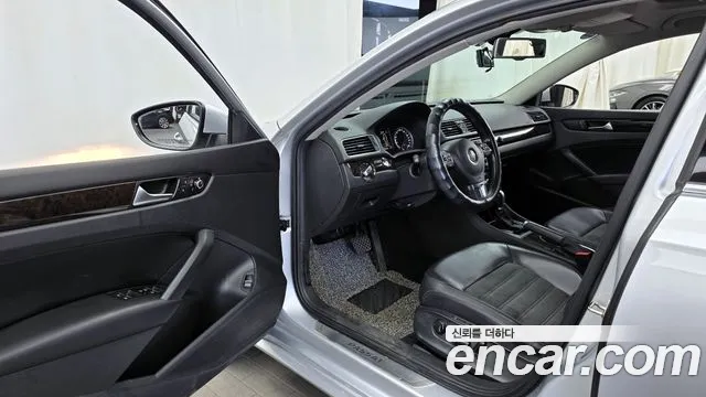 Volkswagen Passat 2015 — фото 10