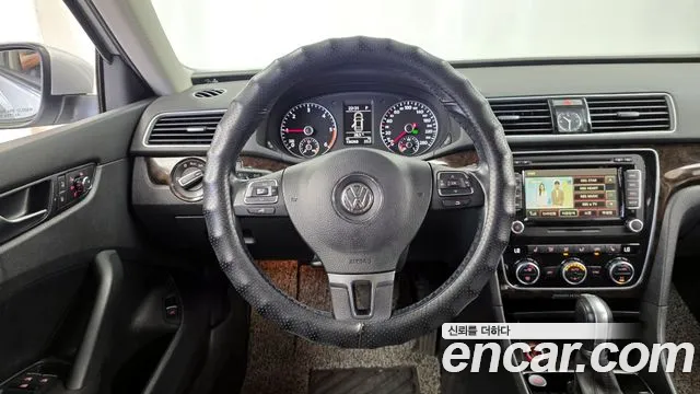 Volkswagen Passat 2015 — фото 13
