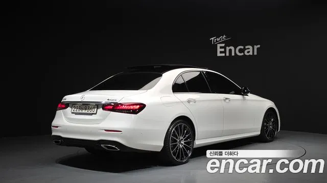 Mercedes-Benz E-Class 2023 — фото 2