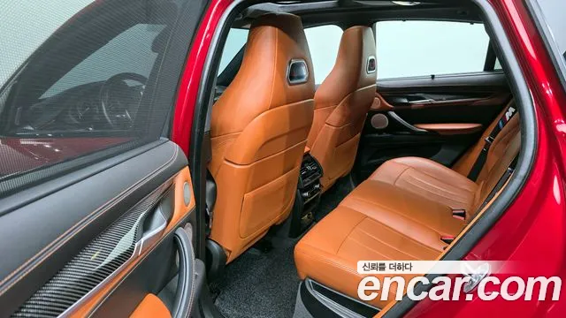 BMW X6M 2019 — фото 12