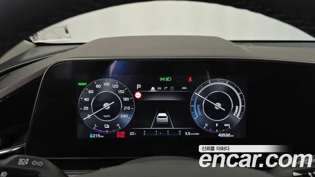 Kia Niro 2024 — фото 11