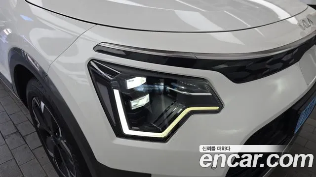 Kia Niro 2024 — фото 8