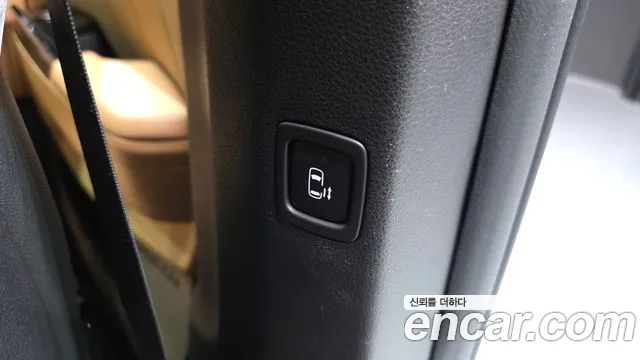 Kia Canival 2022 — фото 17