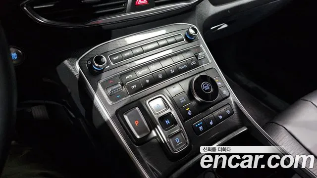 Hyundai Santafe 2022 — фото 9