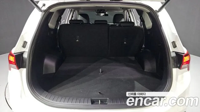 Hyundai Santafe 2022 — фото 20