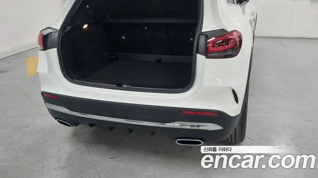 Mercedes-Benz GLA-Class 2023 — фото 11