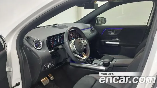 Mercedes-Benz GLA-Class 2023 — фото 13