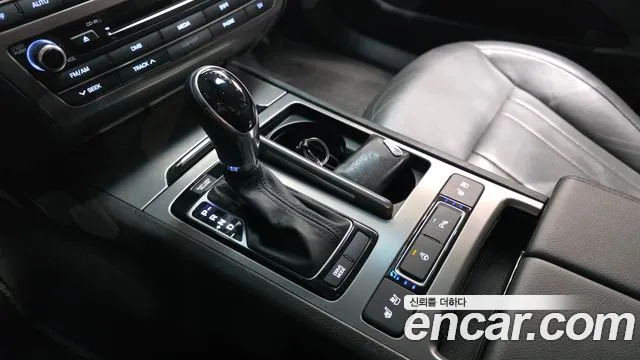 Hyundai Genesis 2015 — фото 12