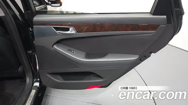 Hyundai Genesis 2015 — фото 15