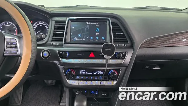 Hyundai Sonata 2018 — фото 14