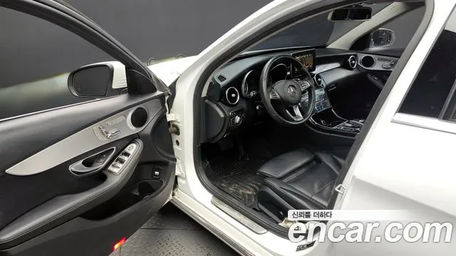 Mercedes-Benz C-Class 2016 — фото 10