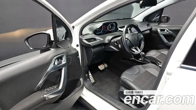 Peugeot 2008 2019 — фото 10