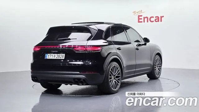 Porsche Cayenne 2019 — фото 2