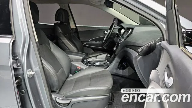 Hyundai Santafe 2017 — фото 12