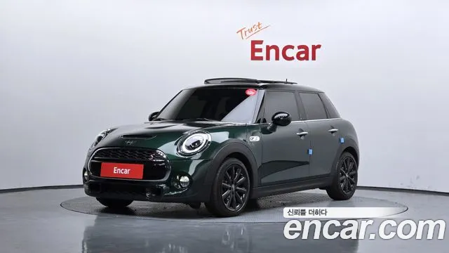 Mini Cooper 2019 — фото 1