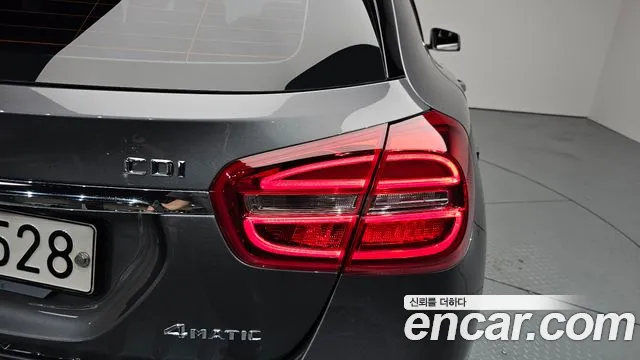 Mercedes-Benz GLA-Class 2015 — фото 8