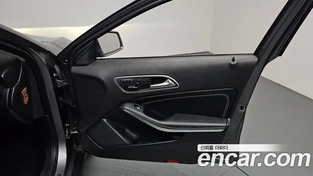 Mercedes-Benz GLA-Class 2015 — фото 13