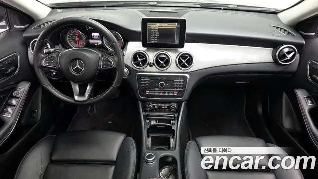 Mercedes-Benz GLA-Class 2017 — фото 7