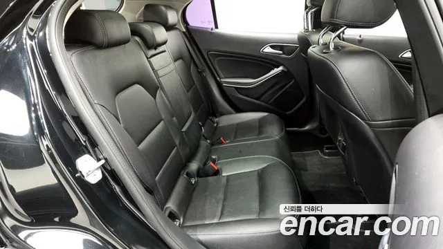 Mercedes-Benz GLA-Class 2017 — фото 11