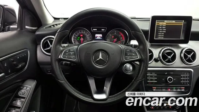 Mercedes-Benz GLA-Class 2017 — фото 12