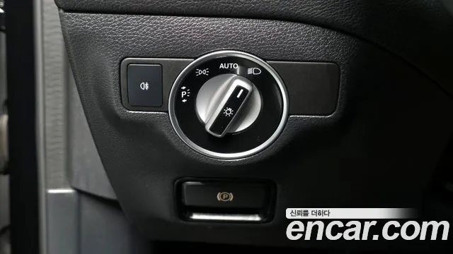 Mercedes-Benz GLA-Class 2017 — фото 19