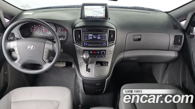 Hyundai Starex 2017 — фото 7