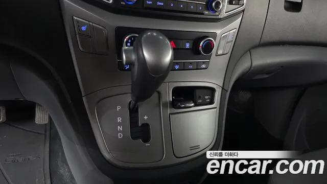 Hyundai Starex 2017 — фото 9