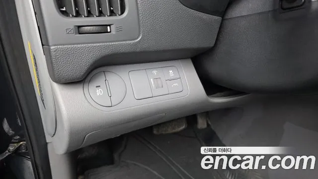 Hyundai Starex 2017 — фото 18