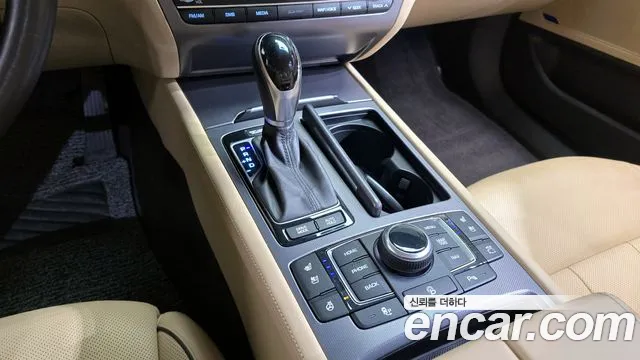 Hyundai Genesis 2015 — фото 12