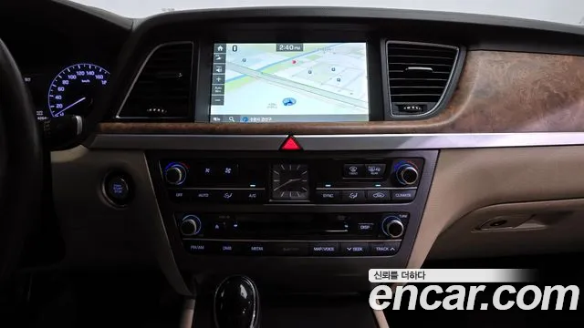 Hyundai Genesis 2015 — фото 18