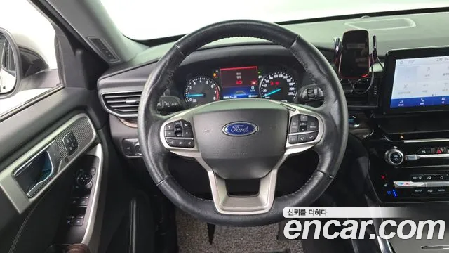 Ford Explorer 2022 — фото 18