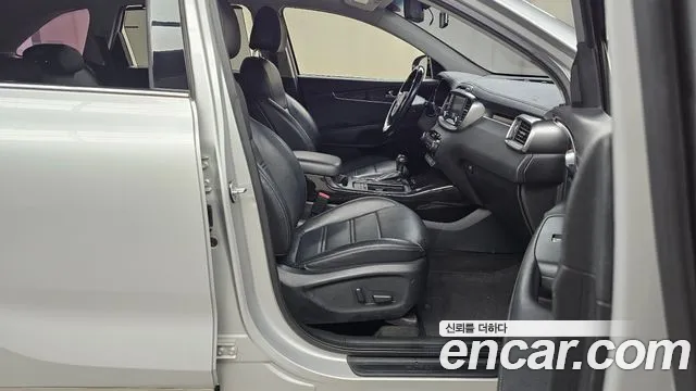 Kia Sorento 2015 — фото 11