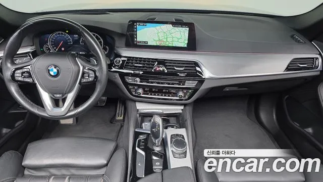 BMW 5-Series 2018 — фото 10