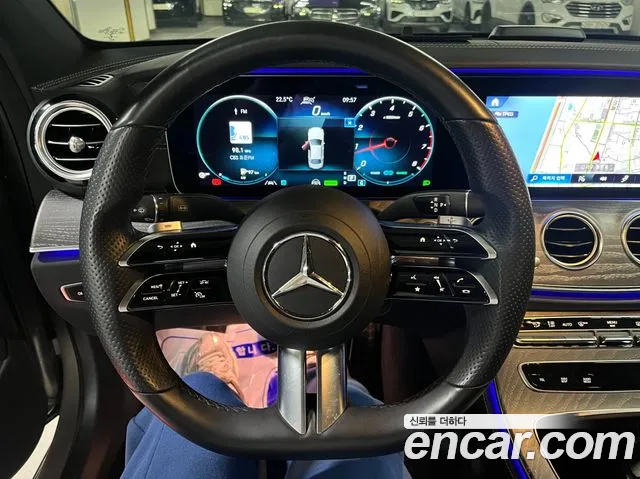 Mercedes-Benz E-Class 2021 — фото 10