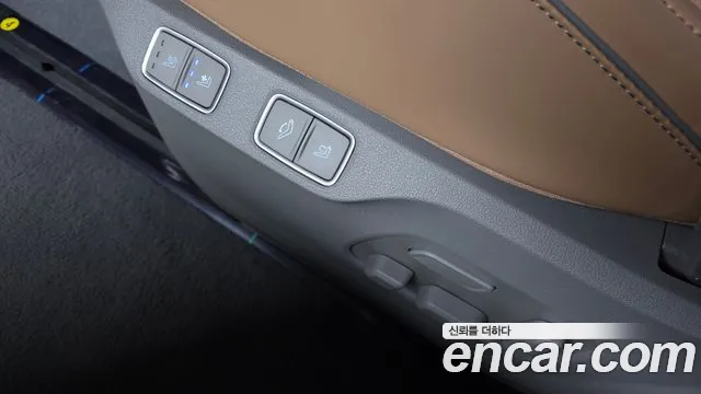 Hyundai Staria 2025 — фото 16
