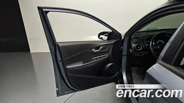 Hyundai Kona 2018 — фото 14