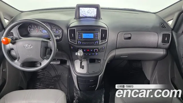 Hyundai Starex 2017 — фото 7