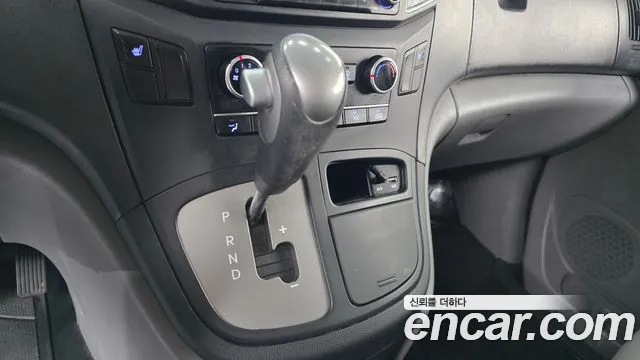 Hyundai Starex 2017 — фото 9