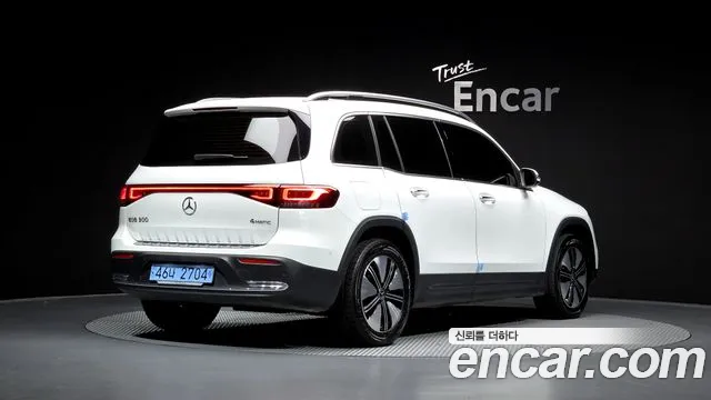Mercedes-Benz EQB 2023 — фото 2