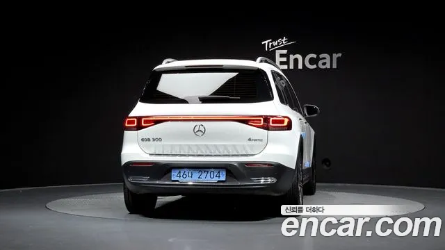 Mercedes-Benz EQB 2023 — фото 4