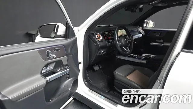 Mercedes-Benz EQB 2023 — фото 13