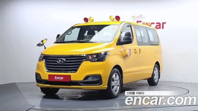 Hyundai Starex 2019 — фото 1
