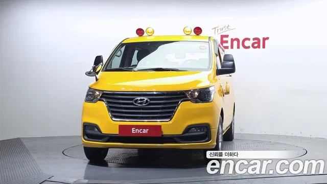 Hyundai Starex 2019 — фото 3