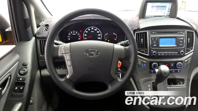 Hyundai Starex 2019 — фото 19