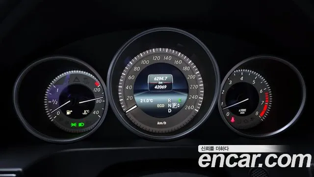 Mercedes-Benz E-Class 2015 — фото 8