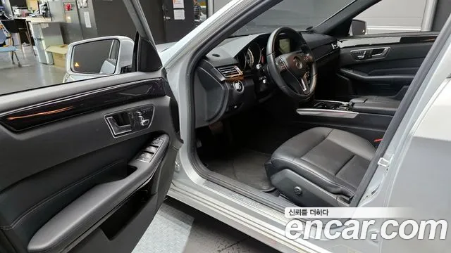 Mercedes-Benz E-Class 2015 — фото 10