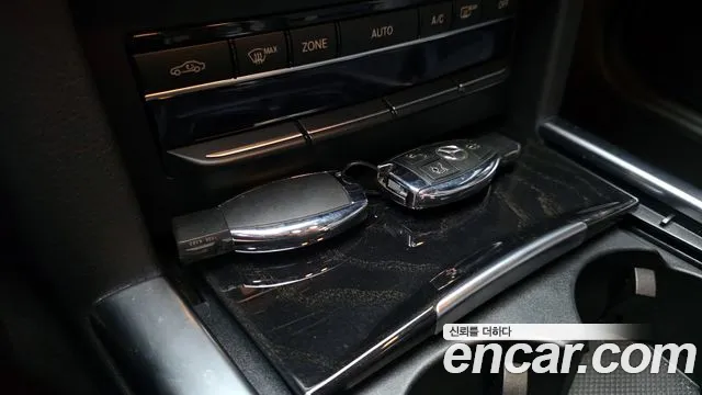 Mercedes-Benz E-Class 2015 — фото 17