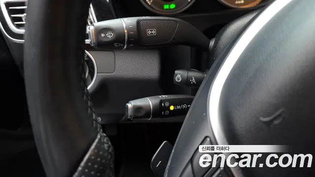 Mercedes-Benz E-Class 2015 — фото 19